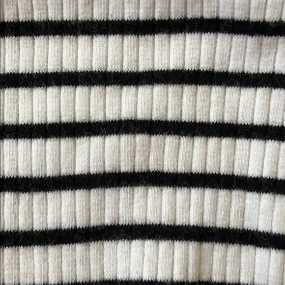 Striped Cropped Tee - Picture 2 of 2